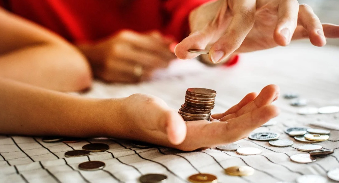 areas-you-can-save-money-in-college